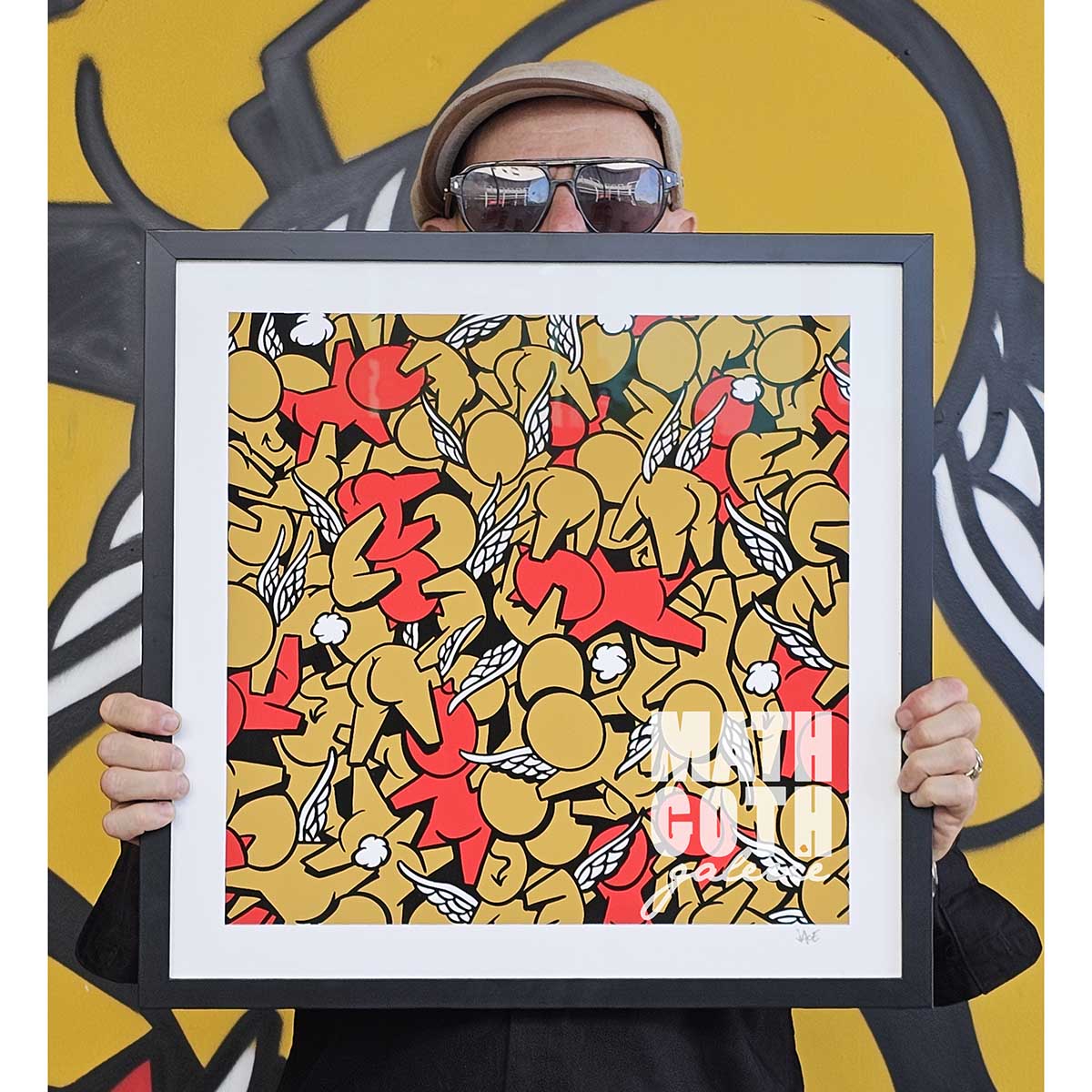 l'artiste JACE avec son print mi-anges mi-démons, édité par la galerie Mathgoth (Paris)
